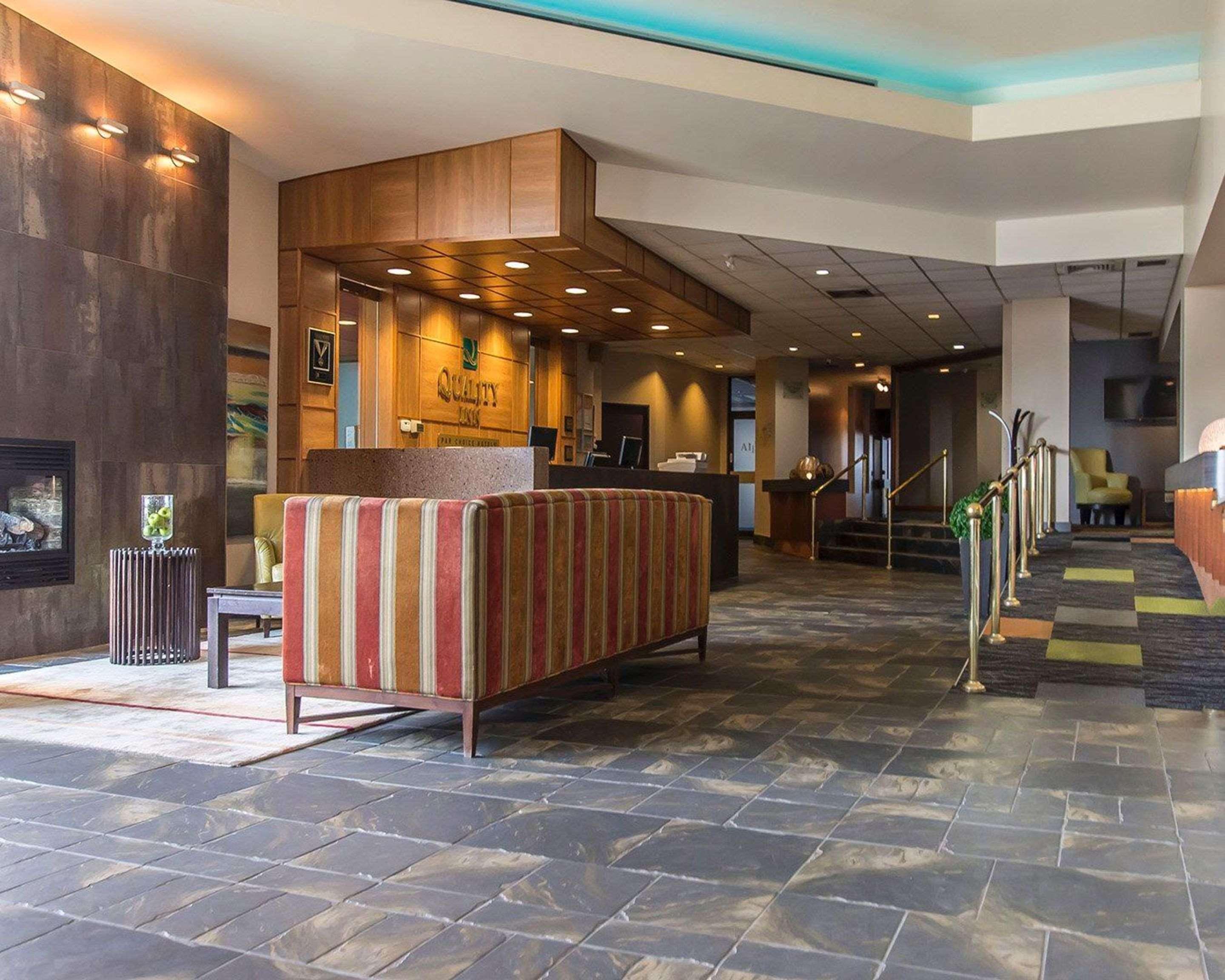 Quality Inn Rouyn-Noranda מראה חיצוני תמונה
