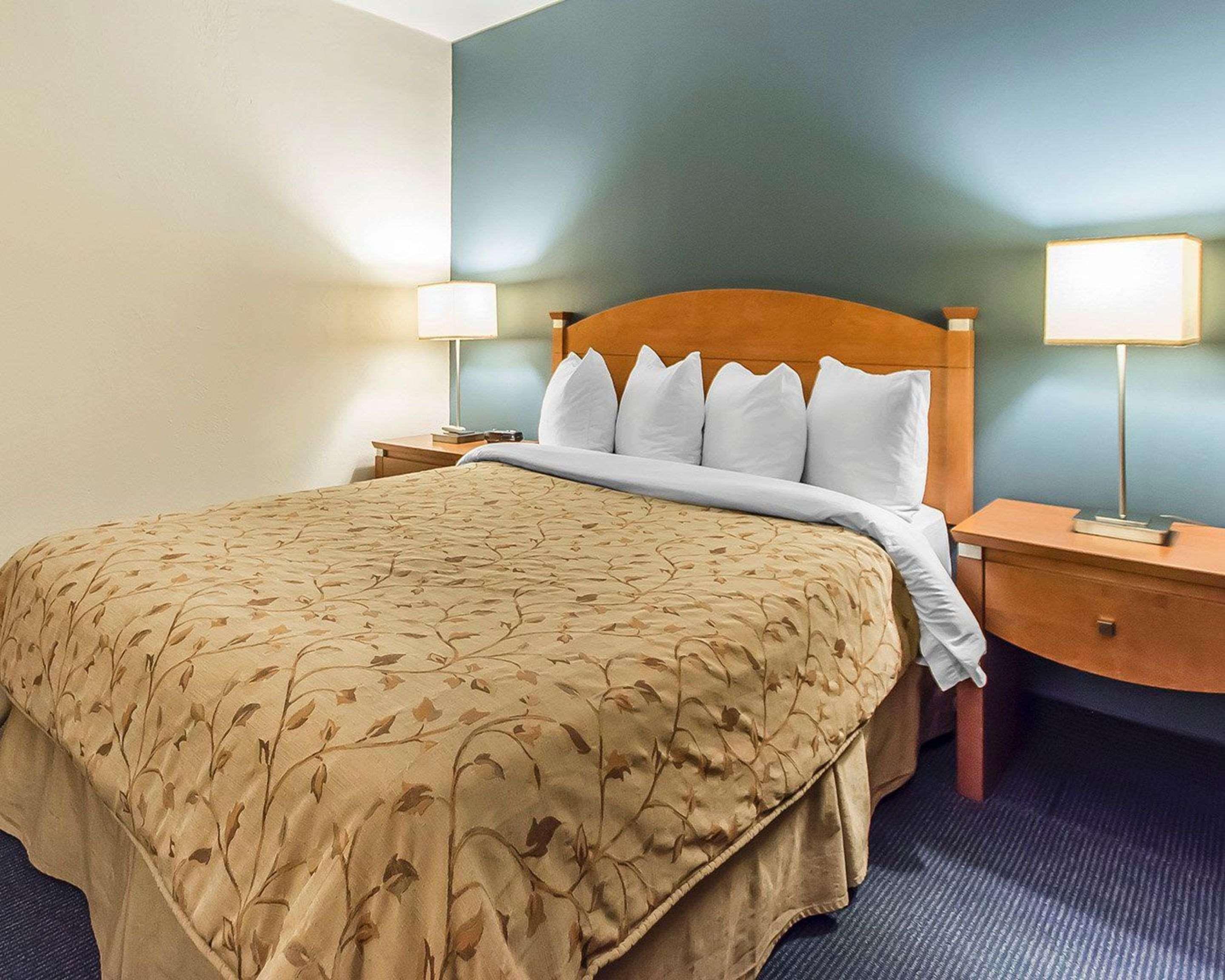 Quality Inn Rouyn-Noranda מראה חיצוני תמונה