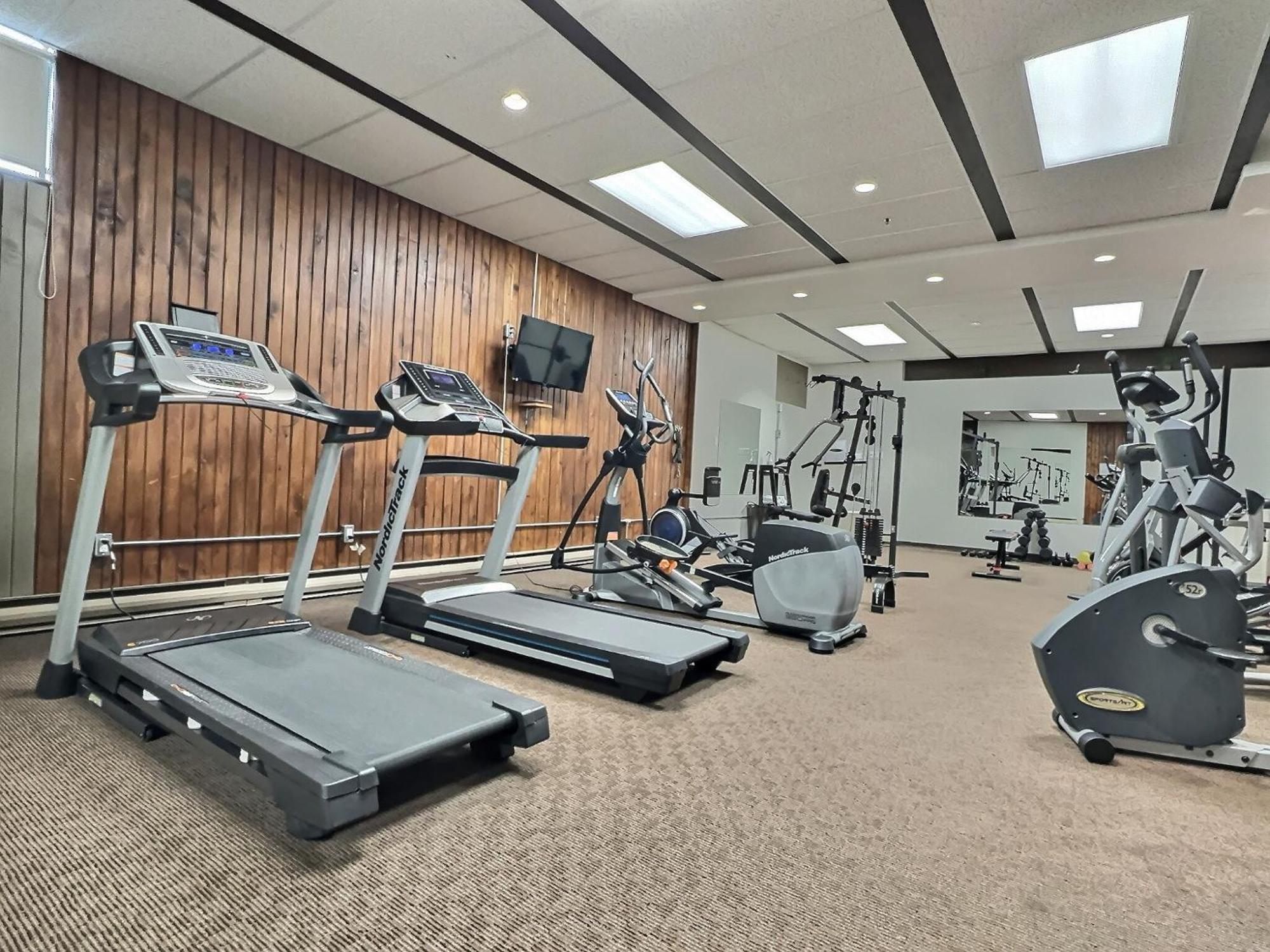 Quality Inn Rouyn-Noranda מראה חיצוני תמונה